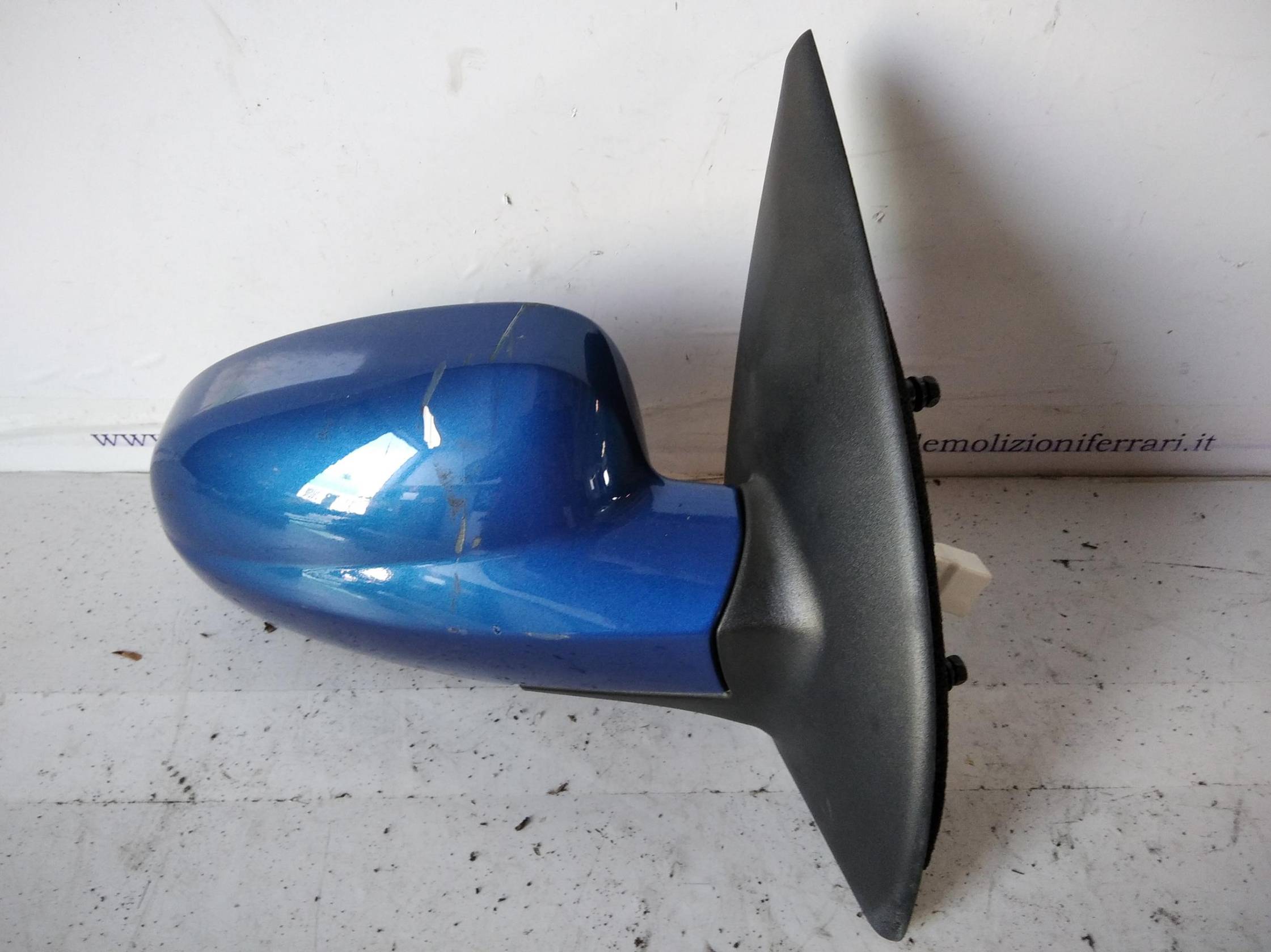 Retrovisore est. dx.